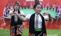 Sắc m&#224;u đo&#224;n kết rực s&#225;ng tại L&#224;ng Văn h&#243;a - Du lịch c&#225;c d&#226;n tộc Việt Nam