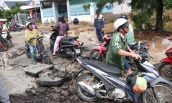 Mưa lũ khiến tuyến đường tỉnh lộ ở Kh&#225;nh H&#242;a hư hỏng nặng