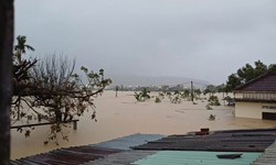 H&#224;ng loạt s&#244;ng vượt lũ lịch sử, nhiều hồ chứa đang xả điều tiết