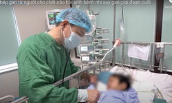 B&#233; g&#225;i 3 tuổi hồi sinh sự sống nhờ l&#225; gan hiến tặng c&#225;ch H&#224; Nội 2.000km