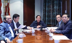 Từ Nam Phi, Thủ tướng chủ tr&#236; họp khẩn ứng ph&#243;, khắc phục hậu quả thi&#234;n tai ở c&#225;c tỉnh miền Trung