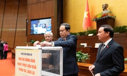 Quốc hội tưởng niệm người tử vong do thi&#234;n tai, lũ lụt v&#224; quy&#234;n g&#243;p ủng hộ khắc phục hậu quả thi&#234;n tai