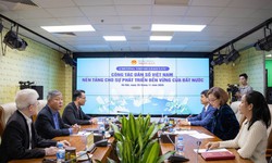 Ban h&#224;nh Luật D&#226;n số để giải quyết đồng bộ c&#225;c vấn đề d&#226;n số trong t&#236;nh h&#236;nh mới