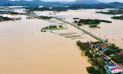 Lần thứ 3 trong vòng 1 tuần, lũ lên trở lại trên 4m ở TP Huế