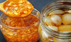 10 l&#253; do n&#234;n ăn tỏi ng&#226;m mật ong mỗi ng&#224;y v&#224;o m&#249;a đ&#244;ng