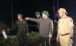 Ph&#243; Thủ tướng kiểm tra, nắm bắt t&#236;nh h&#236;nh thiệt hại sau khi b&#227;o số 13 đổ bộ