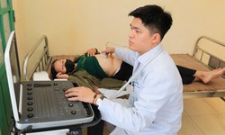 B&#225;c sĩ d&#249;ng AI s&#224;ng lọc miễn ph&#237; bệnh thận mạn v&#224; tim mạch cho 1.000 người d&#226;n Ninh B&#236;nh