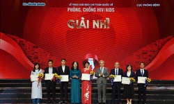 Giải B&#225;o ch&#237; to&#224;n quốc về ph&#242;ng, chống HIV/AIDS: T&#244;n vinh những đ&#243;ng g&#243;p thầm lặng, tiếp sức cho mục ti&#234;u chấm dứt dịch v&#224;o năm 2030
