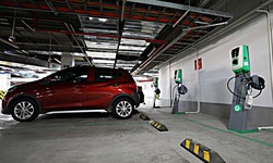 Bộ Xây dựng thúc làm quy chuẩn an toàn cho trạm sạc xe điện ở chung cư