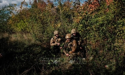 Ukraine đặt &#39;trần&#39; 800.000 qu&#226;n nh&#226;n trong mọi kịch bản h&#242;a đ&#224;m