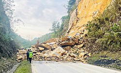 Đã tìm thấy và xác định được danh tính 3 nạn nhân vụ sạt lở trên Quốc lộ 6