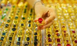 Giá vàng hôm nay ngày 15/12 đồng loạt tăng rất mạnh