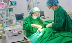 Mổ mắt miễn phí cho trẻ có khuyết tật về mắt tại Hưng Yên