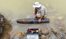 Quả bom chứa đầy thuốc nổ được phát hiện gần chợ ở Huế