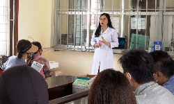 H&#224; Tĩnh chung tay x&#243;a bỏ kỳ thị, hướng tới mục ti&#234;u chấm dứt AIDS