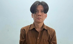 Bắt đối tượng giả vờ xem rồi cướp 1,5 lượng v&#224;ng ở TPHCM