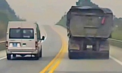 Xử phạt xe biển xanh 80A đi ngược chiều trên cao tốc Nội Bài - Lào Cai