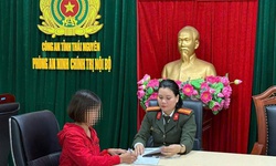 Làm rõ người phụ nữ có hành động phản cảm ở Giải bóng đá Tứ Hùng