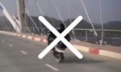 Tịch thu phương tiện của thanh niên 17 tuổi điều khiển xe máy không bằng lái, 'bốc đầu' xe