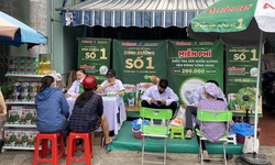 Nguy cơ gãy xương âm thầm ở phụ nữ sau mãn kinh