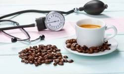 Huyết áp tăng thế nào khi uống cà phê?