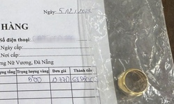 Vờ hỏi mua rồi táo tợn cướp 5 chỉ vàng giữa ban ngày