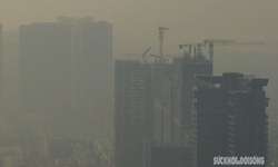 V&#236; sao bụi mịn ở H&#224; Nội tăng cao, c&#243; thời điểm l&#224; th&#224;nh phố &#244; nhiễm nhất thế giới?