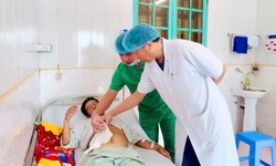 Đau bụng k&#233;o d&#224;i, người đ&#224;n &#244;ng bất ngờ ph&#225;t hiện thủng t&#250;i thừa ruột non