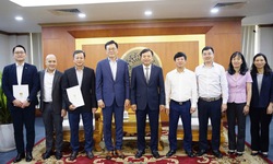 Một doanh nghiệp Hàn Quốc hỗ trợ 2 tỷ đồng cho người dân bị thiên tai ở Đắk Lắk