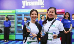 Vinamilk tiếp sức dinh dưỡng cho h&#224;ng trăm runner tại giải chạy &#39;Run With Me – Cộng Đồng Khỏe&#39;