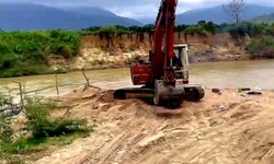 Ph&#225;t hiện 8 điểm khai th&#225;c c&#225;t lậu tại một huyện