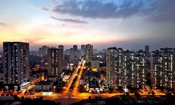 Mặt bằng gi&#225; bất động sản vẫn neo cao