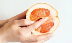 Sự thật về quan hệ bằng tay: C&#243; thai, l&#226;y bệnh kh&#244;ng?