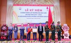 Trường Đại học Luật, Đại học Huế đ&#243;n nhận Hu&#226;n chương Lao động Hạng Ba