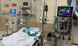 Tưởng chỉ nổi mẩn đỏ b&#236;nh thường, b&#233; g&#225;i 14 th&#225;ng tuổi nguy kịch v&#236; tay ch&#226;n miệng
