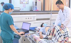 B&#236;u sưng to đau dữ dội, nam bệnh nh&#226;n ph&#225;t hiện tho&#225;t vị bẹn