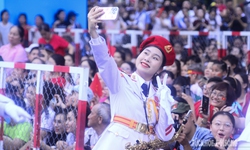 Những &#39;b&#243;ng hồng&#39; qu&#226;n nhạc g&#226;y thương nhớ