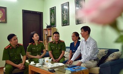 Cuộc đo&#224;n tụ sau 57 năm, gia đ&#236;nh chưa bao giờ từ bỏ hy vọng t&#236;m thấy con g&#225;i