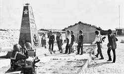 Ng&#224;y 4/4/1975: Qu&#226;n ủy Trung ương chỉ thị nhanh ch&#243;ng giải ph&#243;ng quần đảo Trường Sa do qu&#226;n ngụy chiếm đ&#243;ng