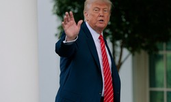Tổng thống Trump l&#234;n tiếng sau đề xuất h&#242;a đ&#224;m Ukraine của &#244;ng Putin