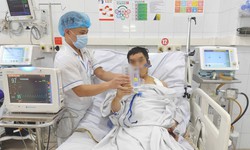 B&#225;c sĩ cứu sống chuy&#234;n gia kỹ thuật nước ngo&#224;i gặp nạn nguy kịch