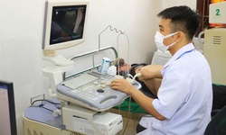 Bệnh viện Kiến An kh&#225;m bệnh, cấp ph&#225;t thuốc miễn ph&#237; v&#224; tặng qu&#224; cho người cao tuổi