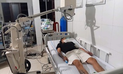 Qu&#226;n y ở Trường Sa cấp cứu ngư d&#226;n bị giảm &#225;p nặng do lặn s&#226;u