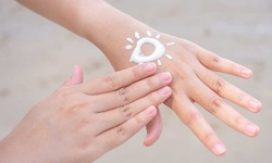 Bộ Y tế y&#234;u cầu r&#224; so&#225;t to&#224;n diện c&#225;c loại kem chống nắng tr&#234;n to&#224;n quốc, kiểm tra chỉ số SPF