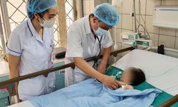 Ng&#227; v&#224;o x&#244; nước thải ở nh&#224;, b&#233; g&#225;i đuối nước su&#253;t chết
