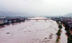 Cảnh b&#225;o lũ l&#234;n nhanh ở nhiều s&#244;ng miền Bắc g&#226;y ngập lụt