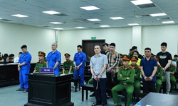 Hai cựu c&#244;ng an bảo k&#234; cho &#39;b&#224; tr&#249;m&#39; bu&#244;n 134kg ma t&#250;y hầu t&#242;a
