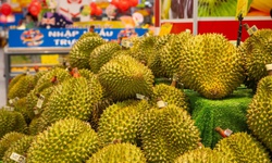 Sầu ri&#234;ng ch&#237;nh vụ loạn gi&#225; b&#225;n, người ti&#234;u d&#249;ng vừa mừng vừa lo