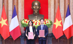 VNVC v&#224; Sanofi hợp t&#225;c chuyển giao c&#244;ng nghệ sản xuất vaccine