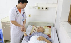 Gi&#224;nh sự sống trong gang tấc cho cụ &#244;ng 85 tuổi bị vỡ ph&#236;nh động mạch chủ bụng